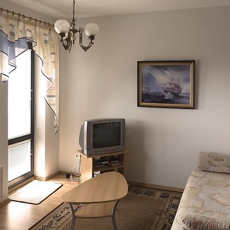 Paernu Karusselli Beach Apartment Exterior photo